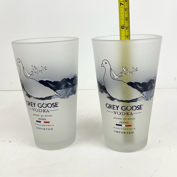 Set of 2 Grey Goose Large Glassware - Picture 13 of 15
